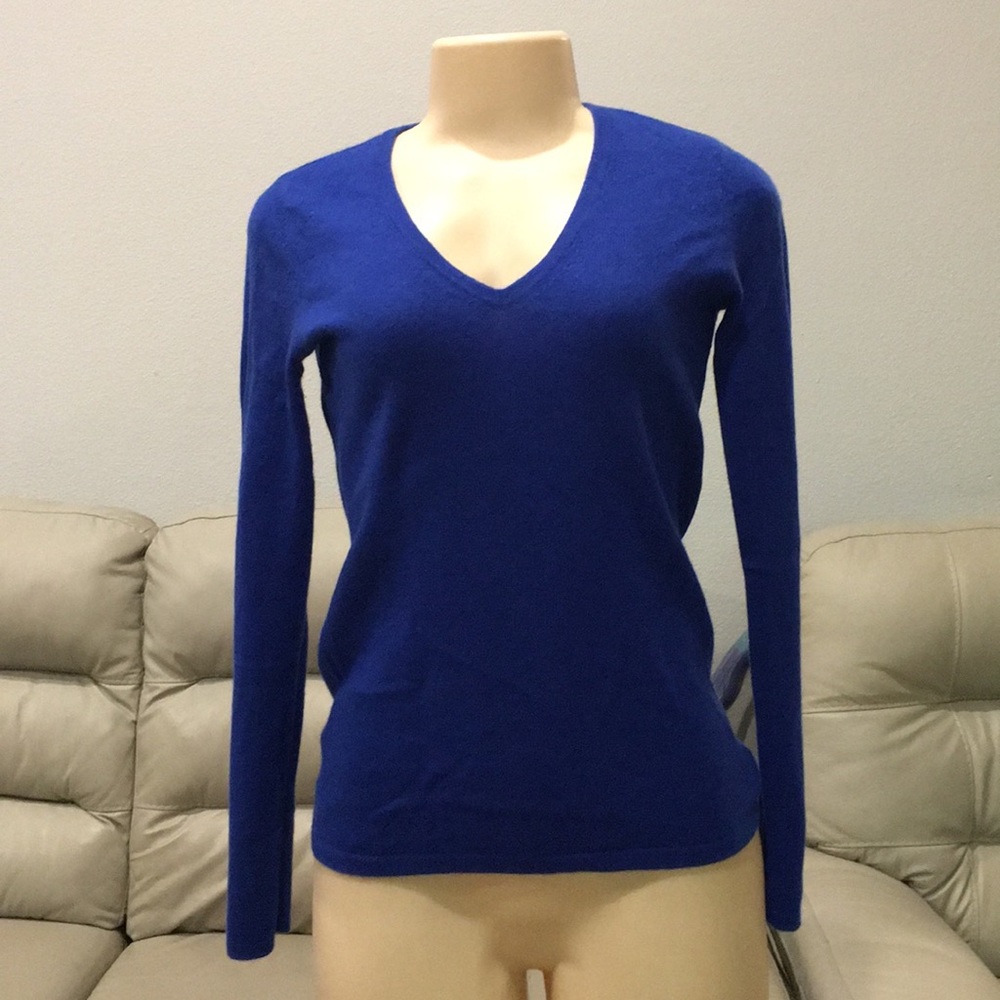 Black Saks Fifth Avenue (100% Cashmere)